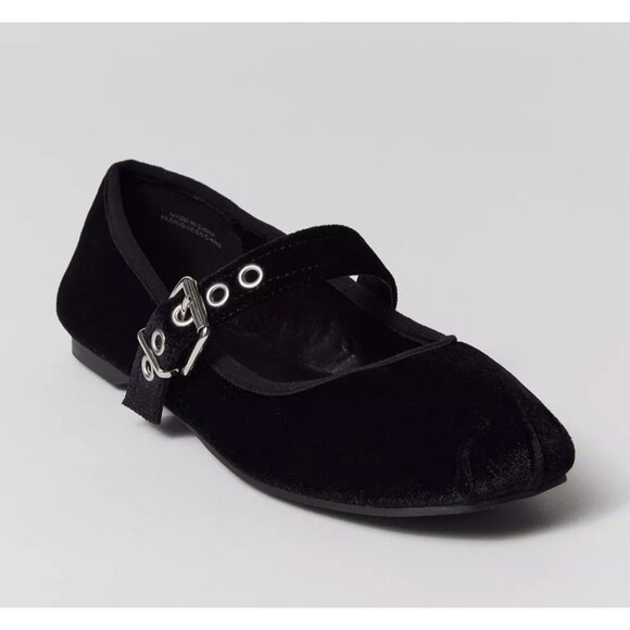 Urban Outfitters UO Black Mary Janes Size 10 Sammy Grommet Ballet Flats Vegan - Picture 1 of 11